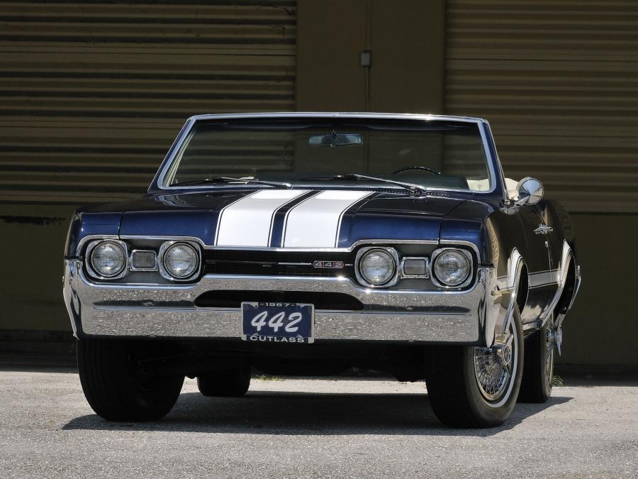  Oldsmobile Cutlass 442 Convertible 1967 года  (фото 6 из 14)
